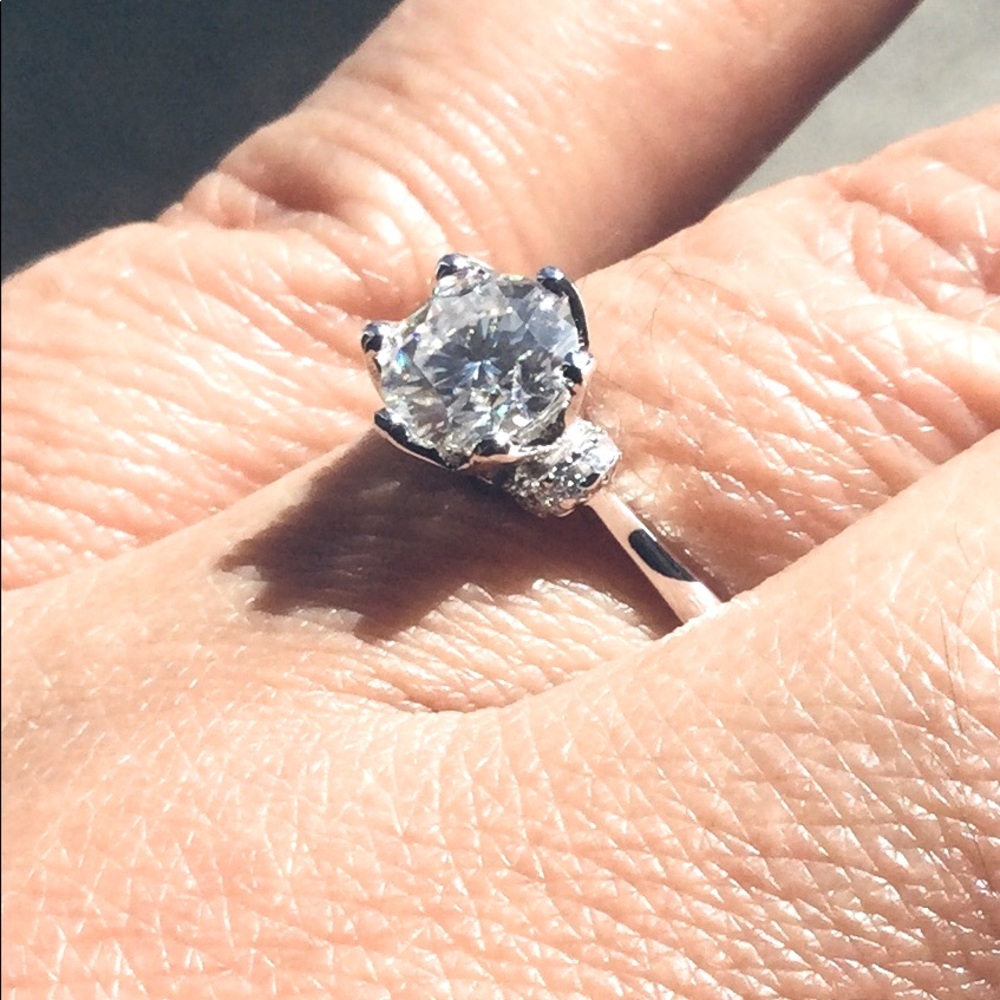1.Carat Engagement Diamond Moissanite Ring